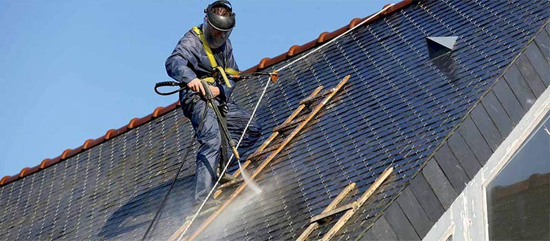 Nettoyage et démoussage toiture -  Roofwall Rhode Sint Genèse : artisan couvreur en Belgique : nettoyage, démoussage, traitement anti-mousse toiture. Application d’un revêtement peinture hydrofuge coloré de toit. RHODE SINT GENÈSE - RHODE SAINT GENÈSE : intervention en BELGIQUE: région Flamande, Wallonne et Bruxelles, Liège ….